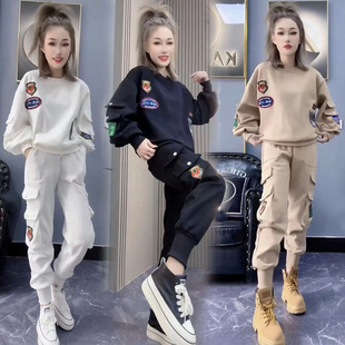 2023春秋季韩版休闲运动服，套装女士贴标圆领，加绒束脚裤两件套