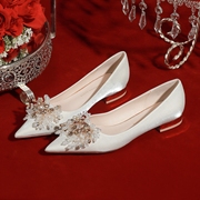 。订婚敬酒法式平底婚鞋红色新娘鞋子女2023平跟软舒适结婚秀