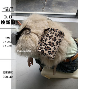 Lonslan BAG 2023冬季小众复古豹纹毛毛链条单肩斜跨手提包女