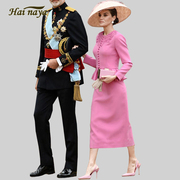 高端时尚套装秋冬气质圆领长袖粉色修身羊毛上衣包臀裙两件套