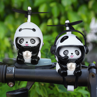 熊猫自行车摆件头盔电动摩托车，小黄鸭可爱破风鸭装饰品小挂件配件