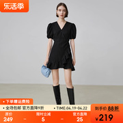 范洛2024夏季法式连衣裙设计感小众V领泡泡袖收腰小黑裙子女