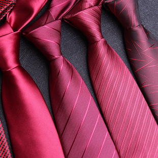 不迎合低价 只做高品质领带