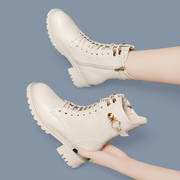 白色马丁靴女款2022年春秋，冬季粗跟加绒靴子皮鞋厚底单靴短靴