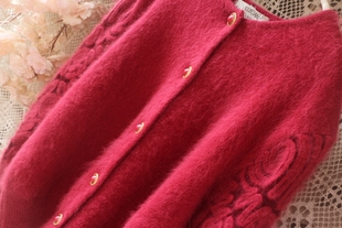 玫红色手工蕾丝镂空泡泡，袖女神款开衫，百搭毛衣外套兔毛2021