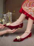 法式红色婚鞋新娘鞋不累脚秀禾婚纱，两穿粗高跟平底孕妇礼服单鞋女