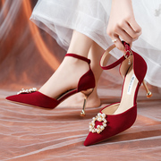 红色法式婚鞋2023年夏季宴会秀禾服结婚新娘鞋子珍珠高跟鞋女