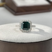 2克拉祖母绿切培育高碳钻戒s925纯银满钻镶嵌高级感彩宝戒指配饰