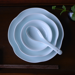 景德镇陶瓷餐具套装新中式碗盘，家用菜盘高温，瓷青瓷餐具菜盘一人食