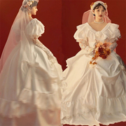 影楼主题婚纱缎面花朵连体收腰气质复古白色礼服森系公主范摄影服