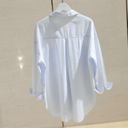 白色长袖衬衫女装2022早秋季宽松显瘦设计感小众双口袋棉衬衣