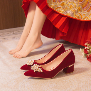 红色结婚鞋子新娘鞋秀禾服婚纱，两穿中式水晶孕妇粗跟不累脚高跟鞋
