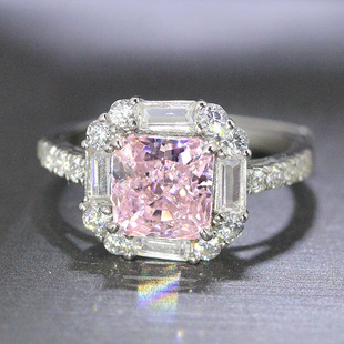 正方形粉钻2克拉戒指度AU750铂金美国进口高碳钻石指环时尚女钻戒