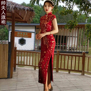 丝绒刺绣凤尾旗袍长款2023年轻中国风短袖红色宴会高考婚庆礼服裙