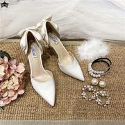 蝴蝶结婚鞋女新娘鞋秀禾主婚纱，两穿白色缎面细高跟鞋设计感小众