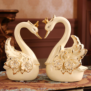 欧式天鹅摆件一对客厅，家居装饰品创意陶瓷新婚，送闺蜜结婚礼物