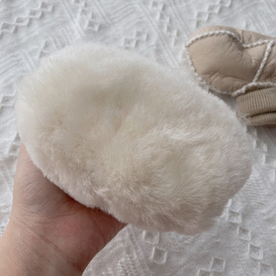 秋冬季新生儿毛一体(毛一体)婴儿，鞋袜加绒软底，0一1岁宝宝学步棉鞋0-6个月3