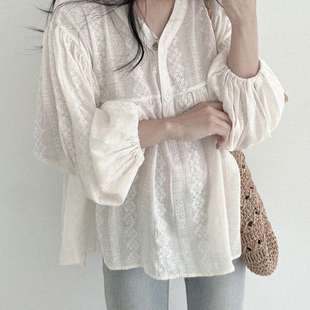 韩国chic夏季减龄甜美v领刺绣钩花设计感宽松雪纺泡泡袖衬衫上衣