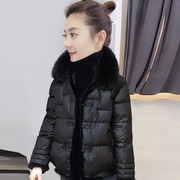 韩版黑色羽绒服短款毛领，气质加厚保暖外套女2023冬季欧洲站