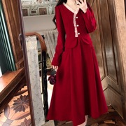 秋冬季红色气质长袖连衣裙女大码法式灯芯绒收腰遮肚系带裙子