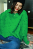 2023女装绿色针织衫羊绒，羊毛衫圆领披肩式，蝙蝠袖宽松毛衣