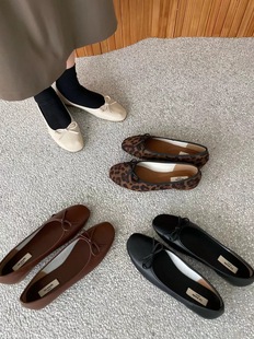 平底豆豆黑色单鞋女鞋子，2021年软底一脚蹬豹纹，小众设计春秋鞋