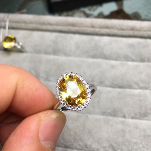 蓝宝石镶嵌18k白金戒指搭配南非钻石，戴妃款国检证书特卖