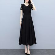 短袖v领雪纺a字连衣裙，韩版气质蕾丝收腰大码女装夏季显瘦黑色长裙