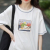 艺野系卡通涂鸦贴布明线，短袖t恤女小个子，2023夏季设计感白色上衣