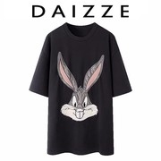 daizze~2023夏季时髦植绒刺绣，卡通兔子印花宽松黑色短袖t恤女