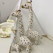 ins北欧创意长颈鹿公仔可爱毛绒，玩具抱枕儿童房摆件客厅家居装饰