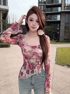 春夏新甜美玫瑰花朵约会打底衫方领长袖不规则性感时髦上衣女