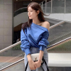 韩国chic秋季不规则设计一字领露肩，堆堆袖休闲宽松纯色长袖衬衫女