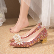 新娘鞋婚鞋女2023不累脚主婚纱，鞋粗跟伴娘鞋平时可穿水晶单鞋