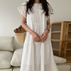 法式温柔白色连衣裙女夏季甜美风，花型镂空花瓣，袖宽松休闲纯色长裙
