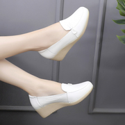 春秋皮鞋真皮小白鞋护士鞋，白色中跟舒适牛筋底休闲鞋坡跟单鞋女鞋