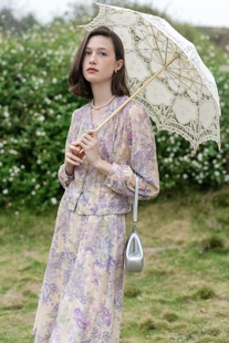 印象派花园定制提花纯棉，料紫色系印花短款小衫加高腰伞裙复古套装