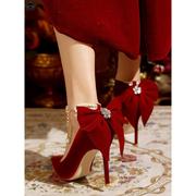 红色秀禾婚鞋尖头细跟高跟鞋女单鞋蝴蝶结珍珠，绑带两穿新娘鞋