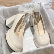 高跟玛丽珍鞋女2023白色，婚鞋法式厚底，松糕鞋粗跟小皮鞋