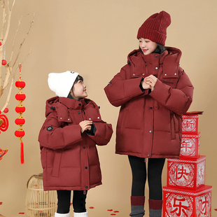 亲子女童大红色羽绒服冬装洋气中大童，2024年装保暖拜年服外套