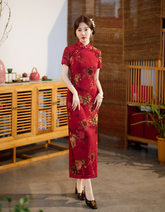 红色旗袍2024年夏季中年喜妈妈婚宴礼服年轻款中国风连衣裙气质