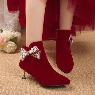 配秀禾服的婚鞋女秋冬季加绒气质，中跟新娘中式结婚敬酒红高跟短靴