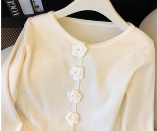 立体玫瑰花朵毛衣女秋冬韩版设计感小众修身显瘦针织开衫上衣