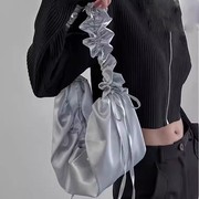 ins韩系百搭褶皱花边抽绳设计大容量单肩斜挎包时尚袋背包女
