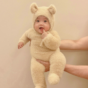 婴儿连体衣秋冬网红可爱小熊，造型宝宝哈衣仿水貂绒外出包脚爬爬服
