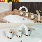 欧式金色冷热白瓷色双把三孔水龙头洗脸池卫生间，金色四孔盆龙头