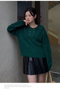 miimoo秋季复古麻花毛衣针，织衣纯色长袖，套头纽扣直筒慵懒风墨绿