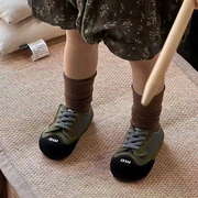 韩国真皮女宝宝运动鞋春秋款儿童板鞋2024男童幼儿园室内鞋潮