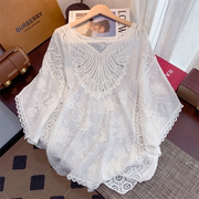 夏季纯棉镂空蕾丝刺绣v领上衣女，宽松大码白色防晒罩衫度假风外搭
