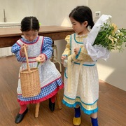 韩国童装春季女童镂空刺绣围裙蕾丝花边立领格子连衣裙套装两件套